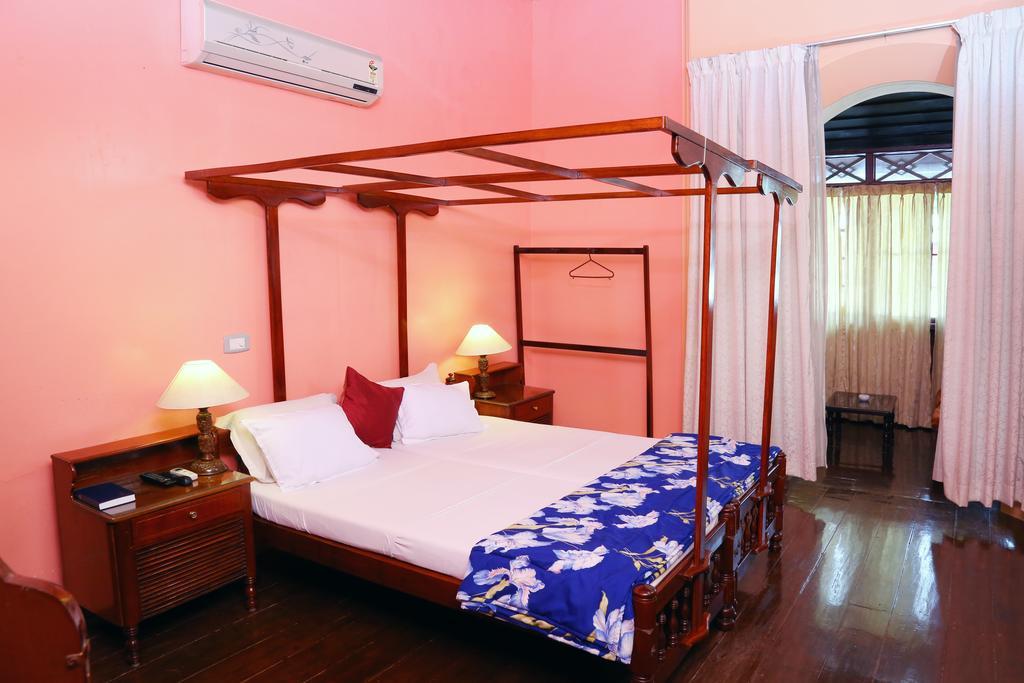 Chiramel Residency Apartment Kochi Room photo