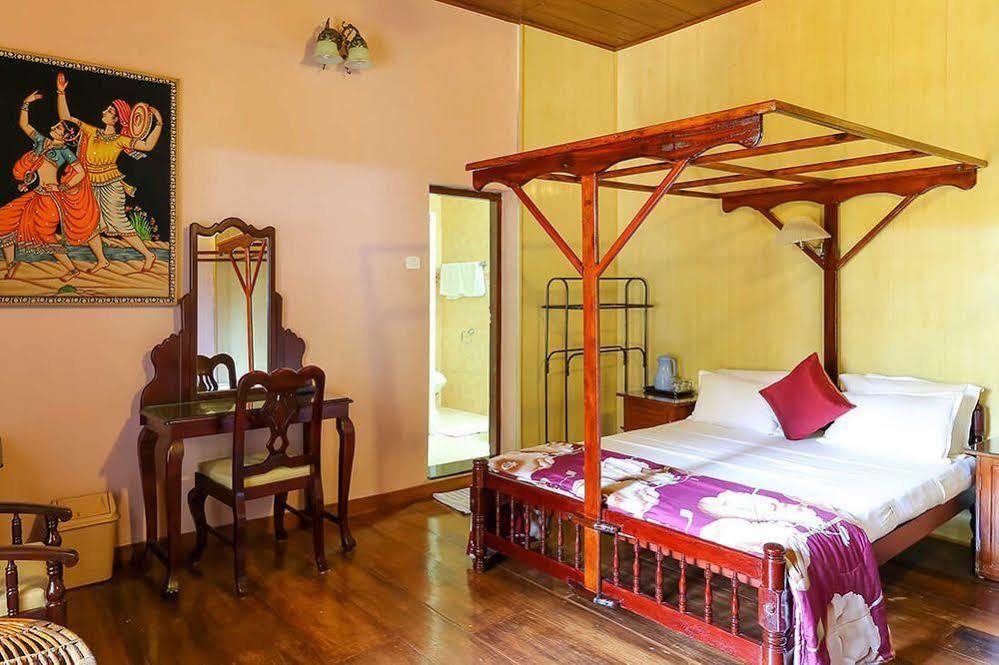 Chiramel Residency Apartment Kochi Exterior photo